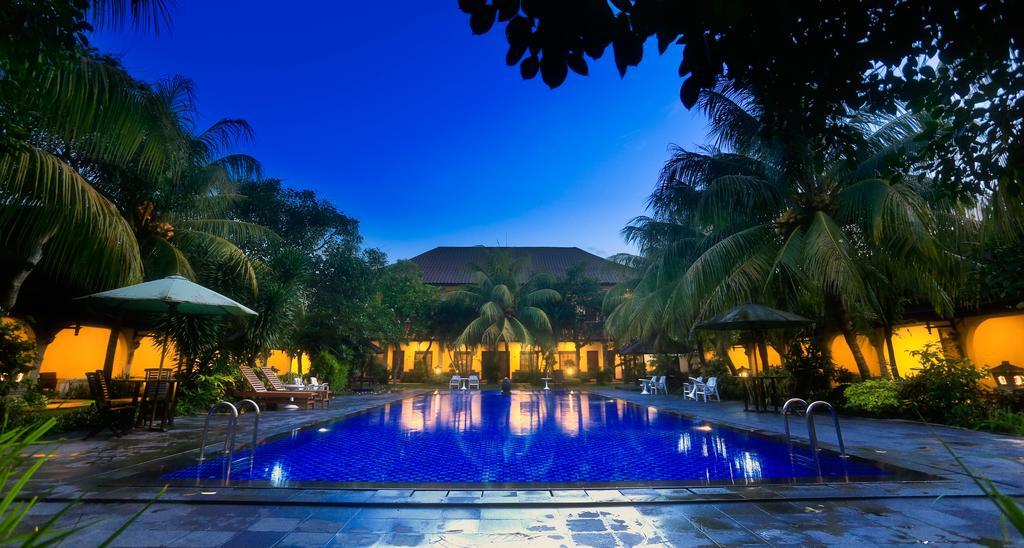 Lombok Garden Hotel Mataram Buitenkant foto