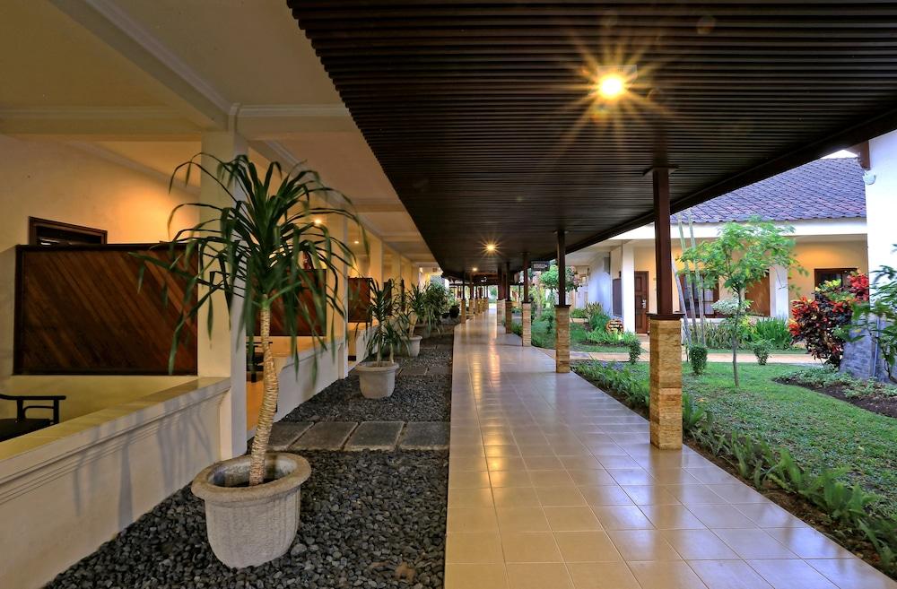 Lombok Garden Hotel Mataram Buitenkant foto