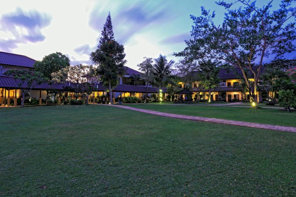 Lombok Garden Hotel Mataram Buitenkant foto