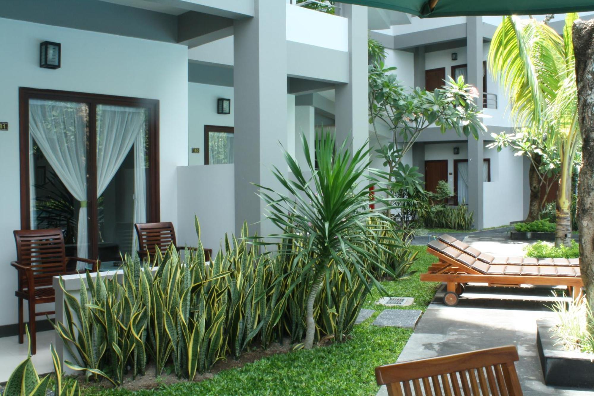 Lombok Garden Hotel Mataram Buitenkant foto