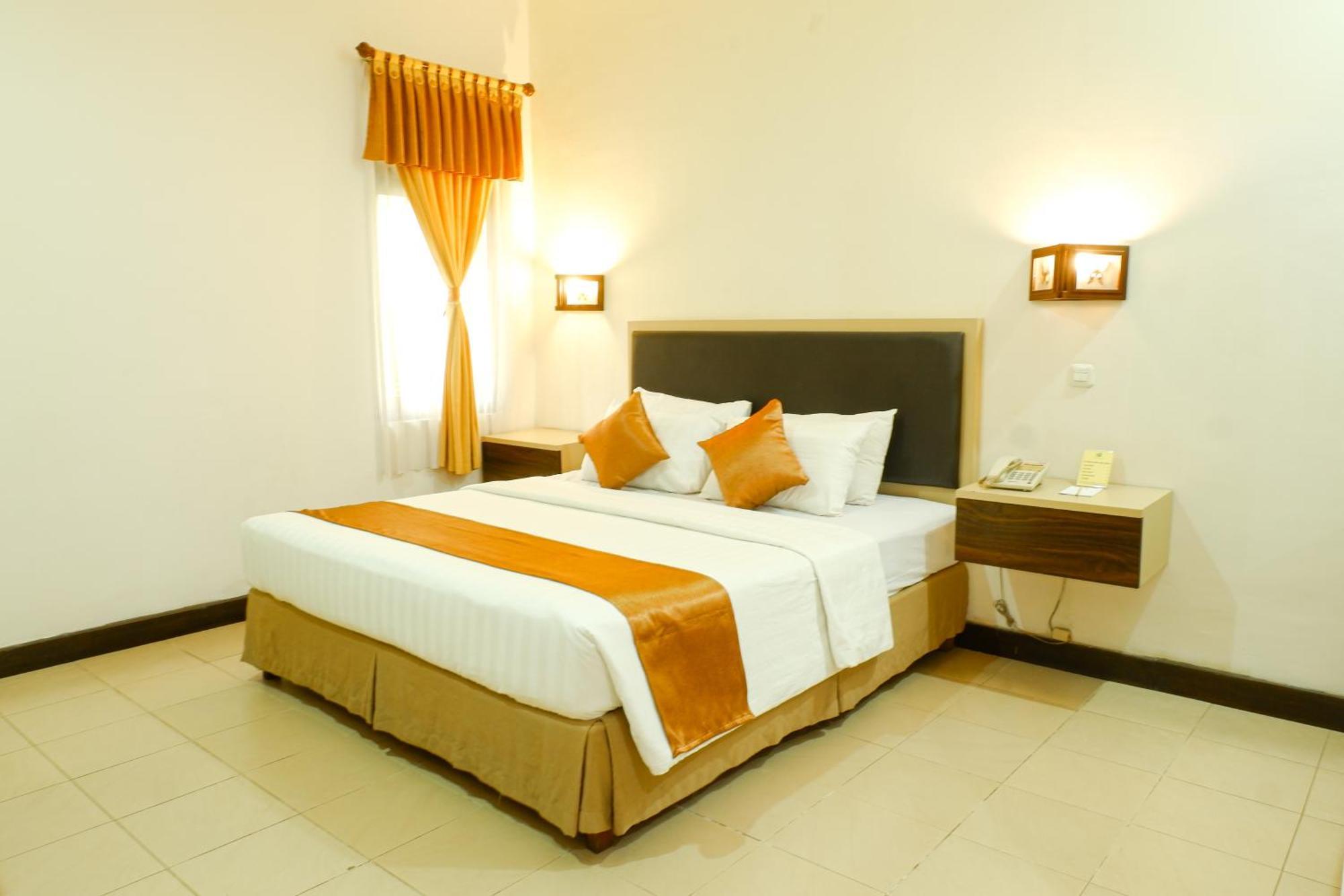 Lombok Garden Hotel Mataram Buitenkant foto