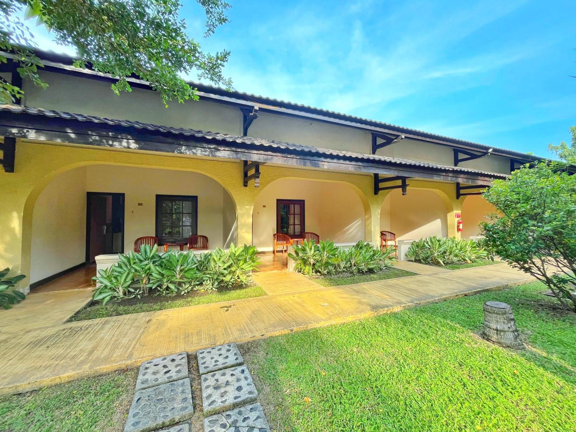 Lombok Garden Hotel Mataram Buitenkant foto