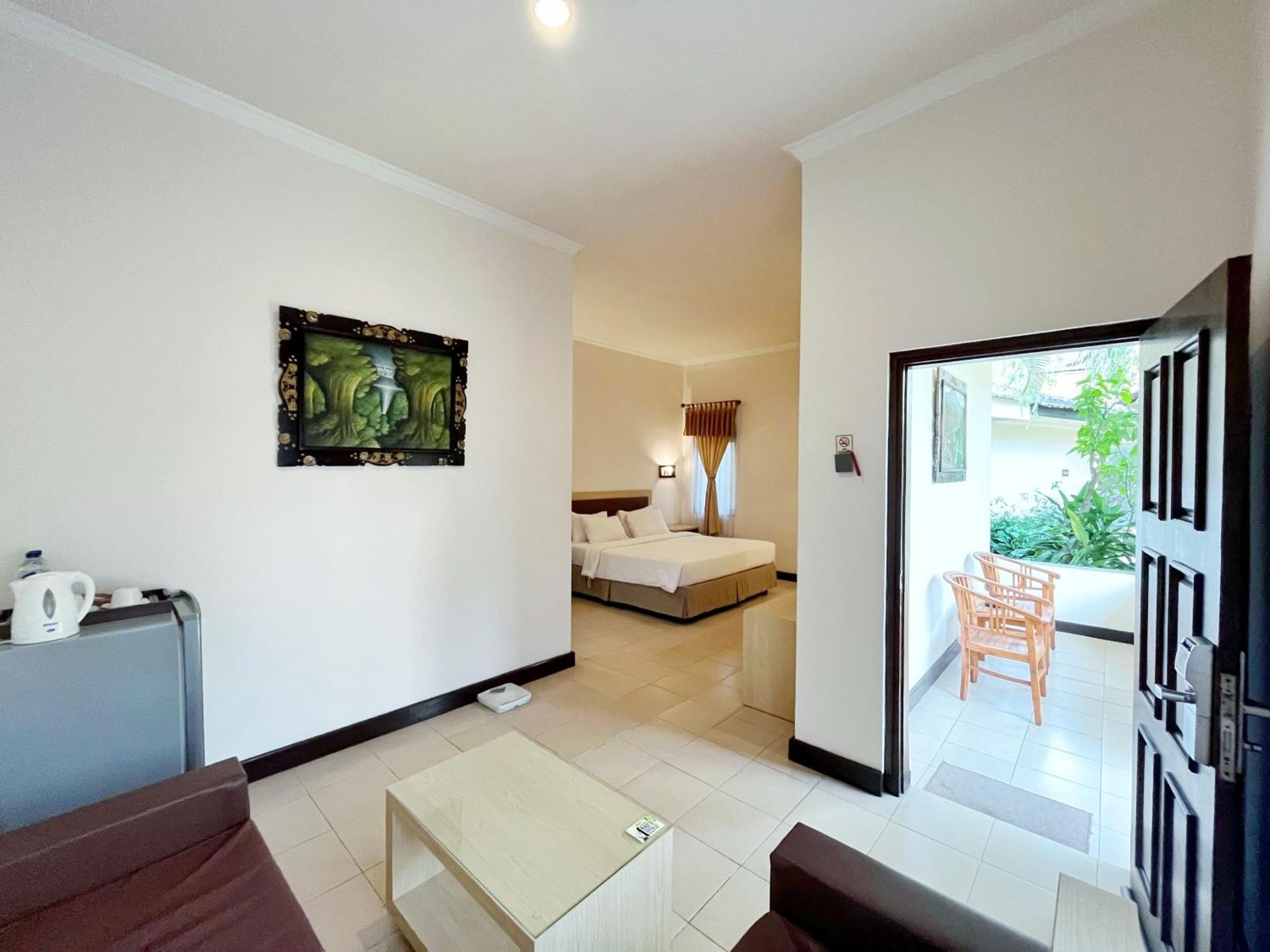 Lombok Garden Hotel Mataram Buitenkant foto