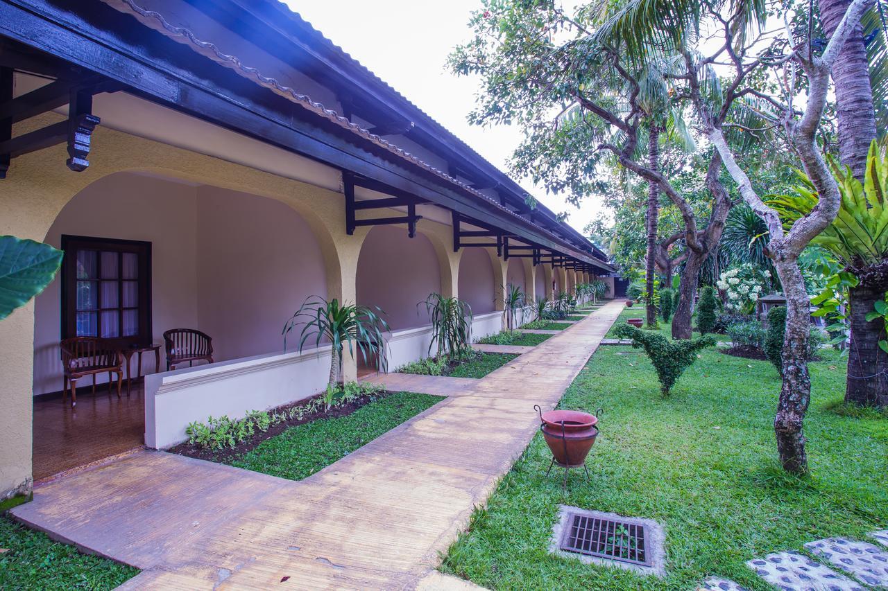 Lombok Garden Hotel Mataram Buitenkant foto